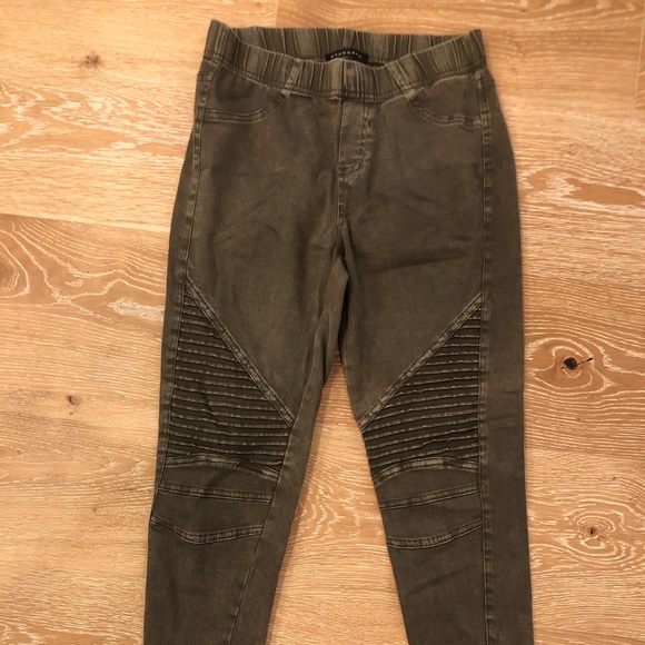 Staccato Denim - Moto-style Staccato Jeggings, distressed olive